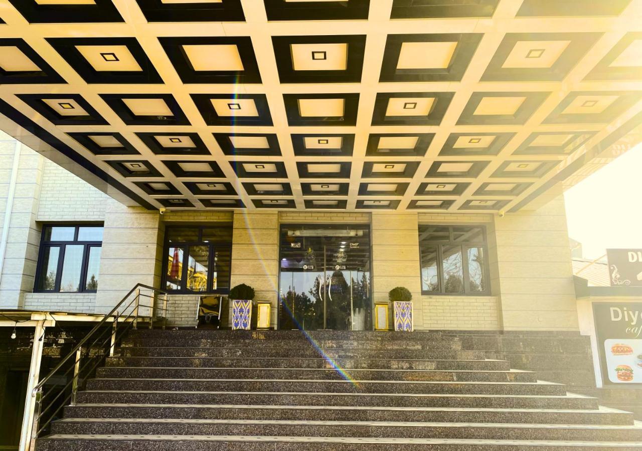 Diyor Hotel Marghilon Exterior foto